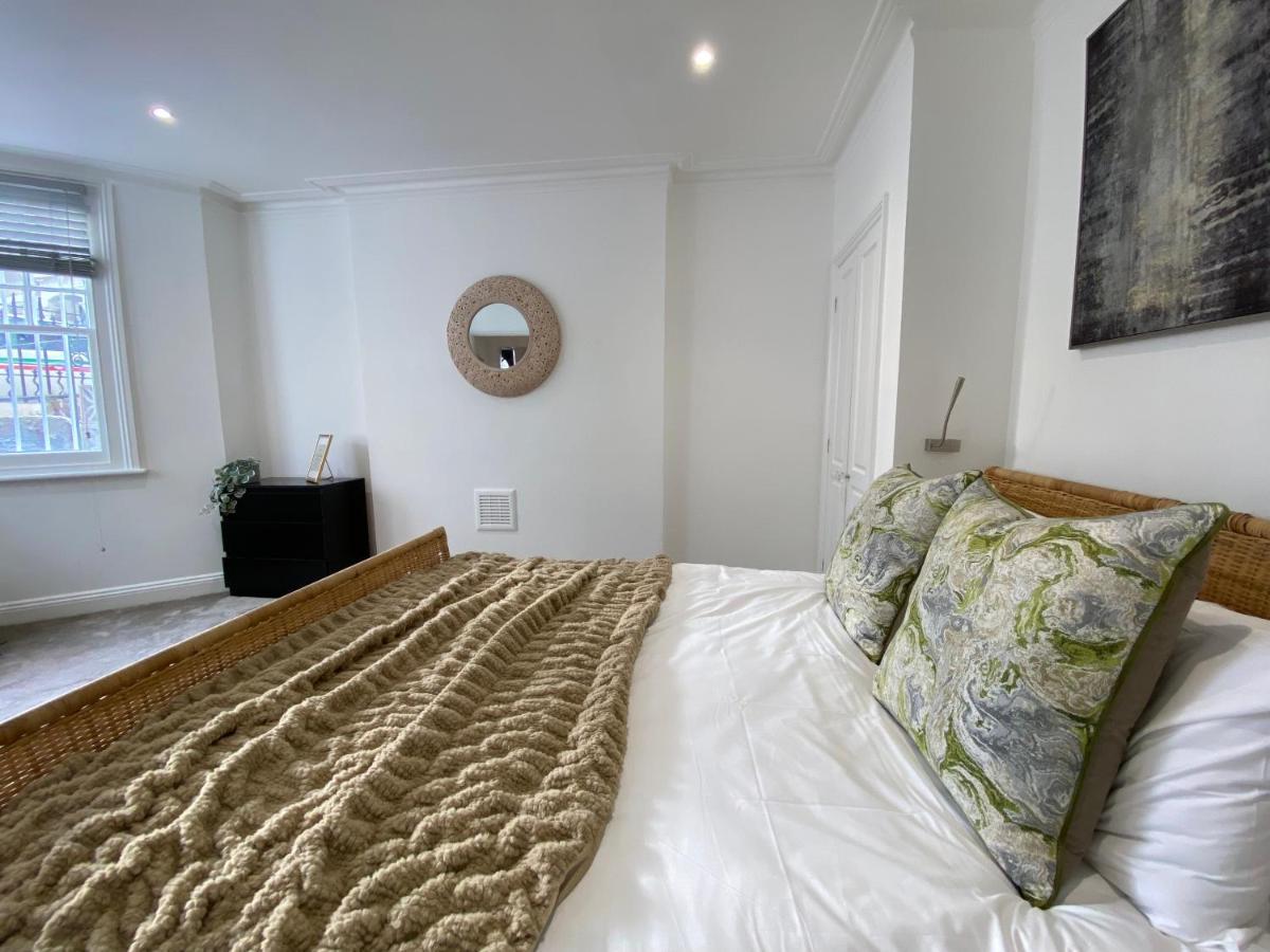 Fantastic Spacious Garden Flat With Own Private Entrance Londres Exterior foto